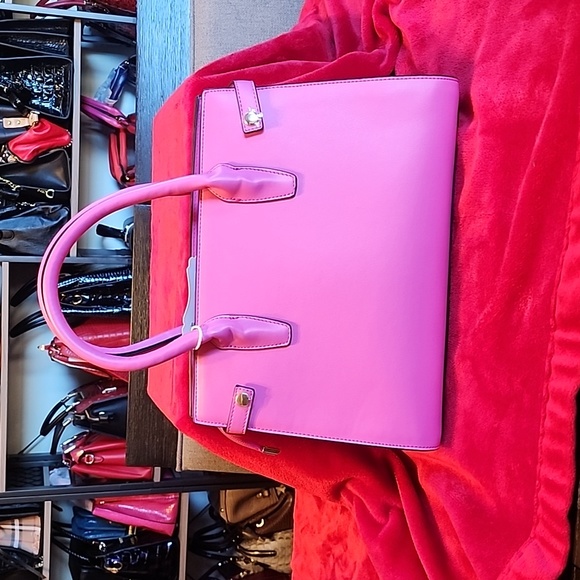 Handbag - Picture 3 of 5